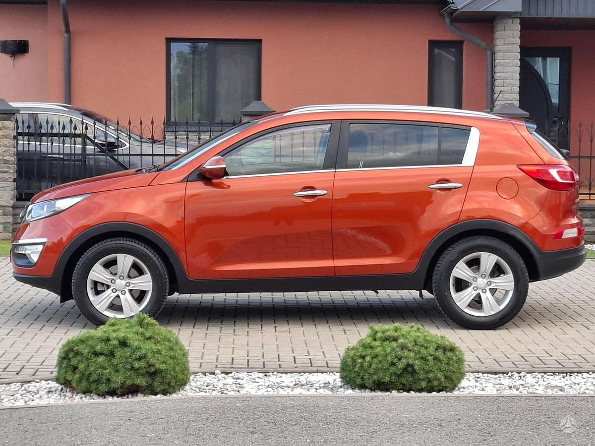 Kia Sportage 2011 — вигляд ззаду