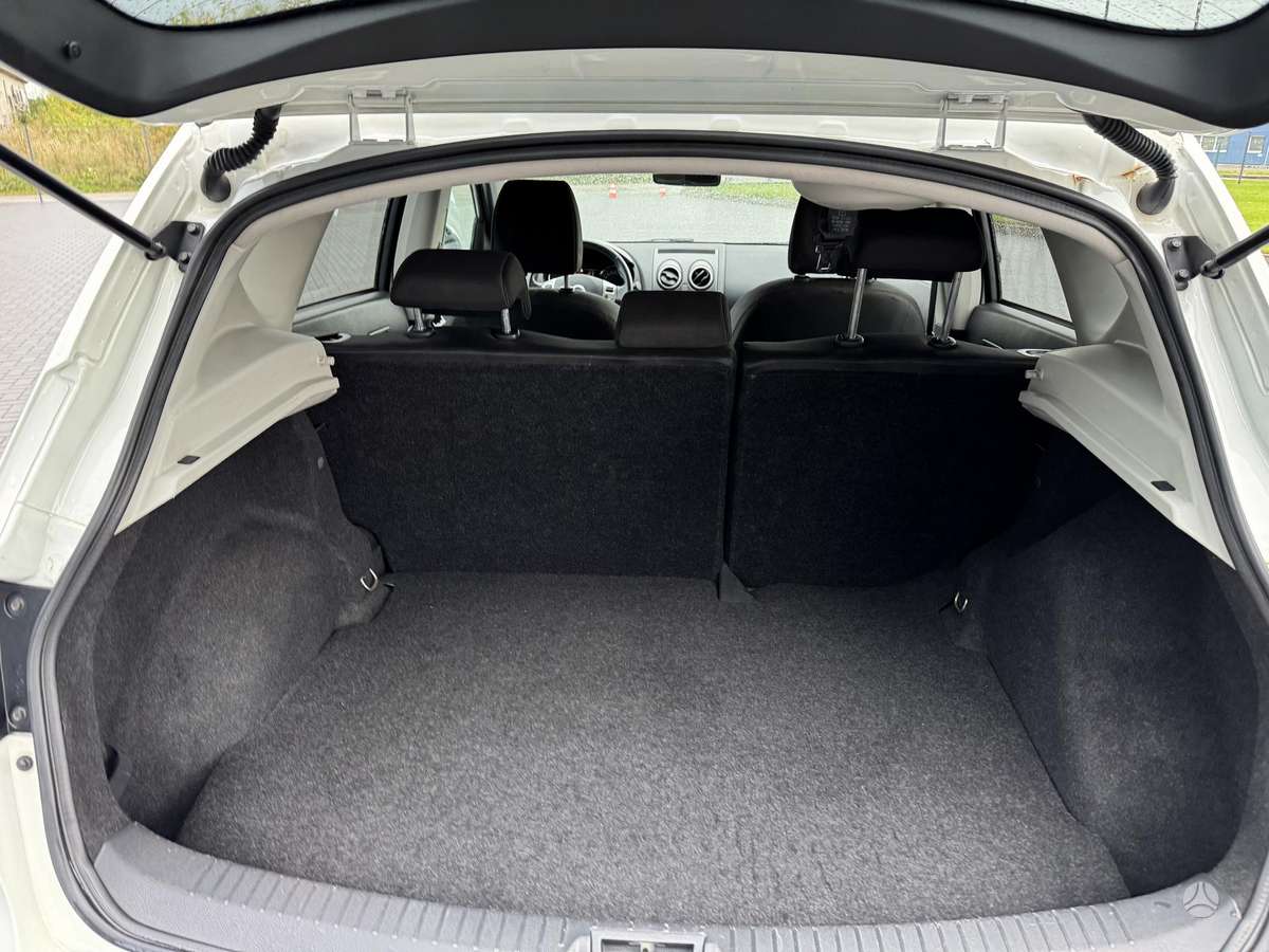 Nissan Qashqai 2010 — photo 10