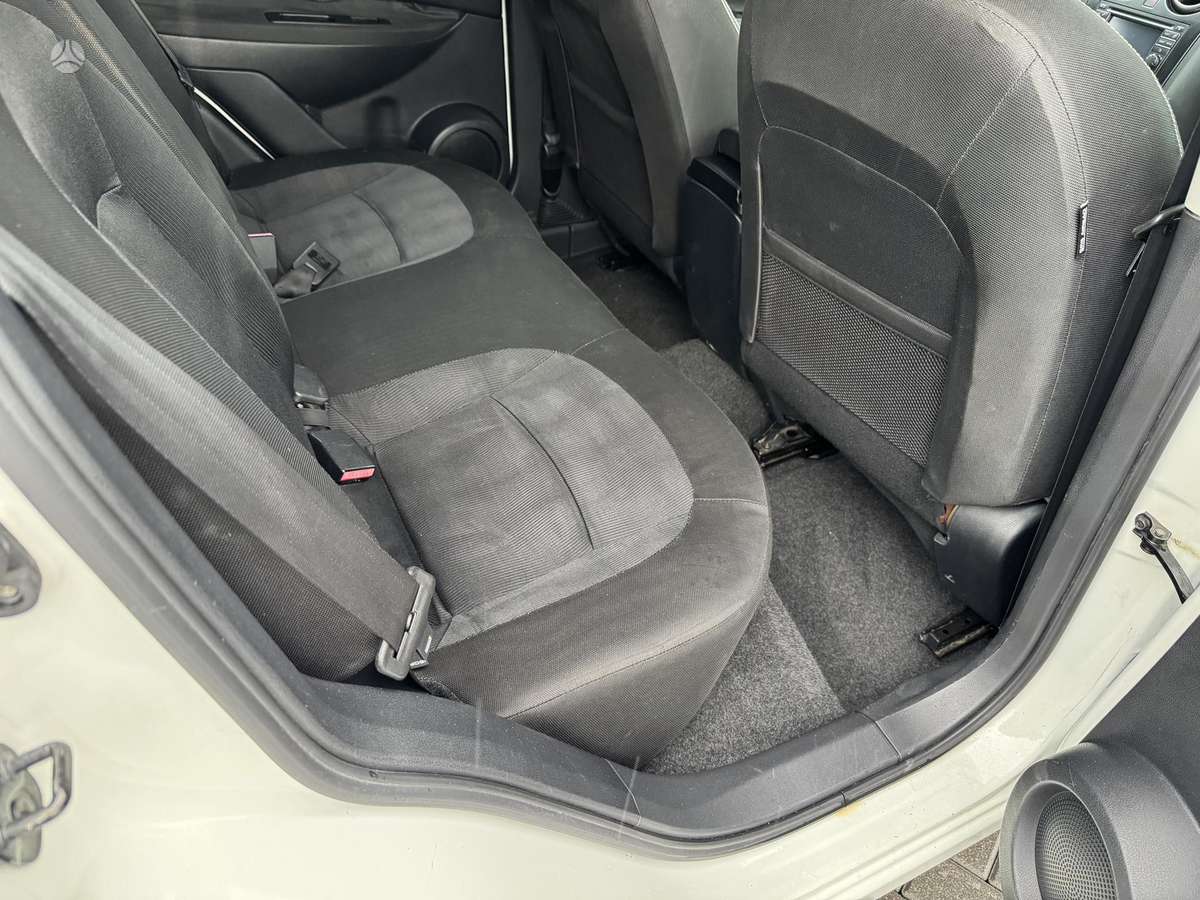 Nissan Qashqai 2010 — photo 14