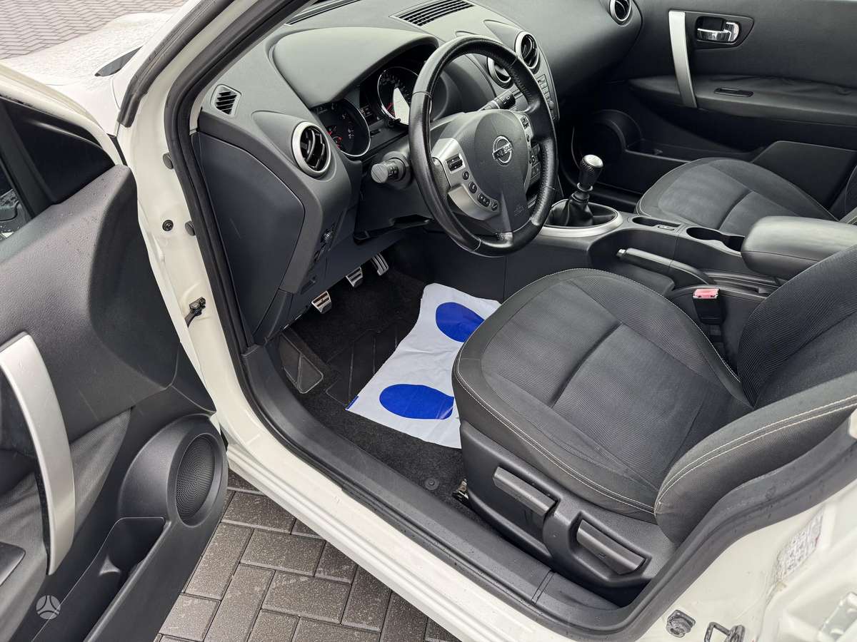 Nissan Qashqai 2010 — photo 17