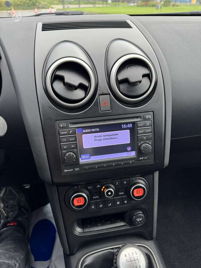 Nissan Qashqai 2010 — photo 18