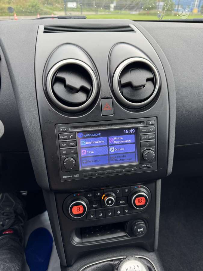 Nissan Qashqai 2010 — photo 25