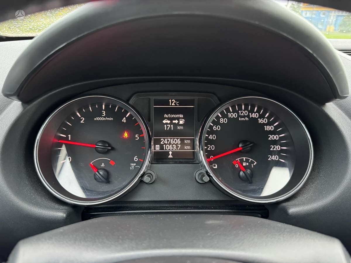 Nissan Qashqai 2010 — photo 28