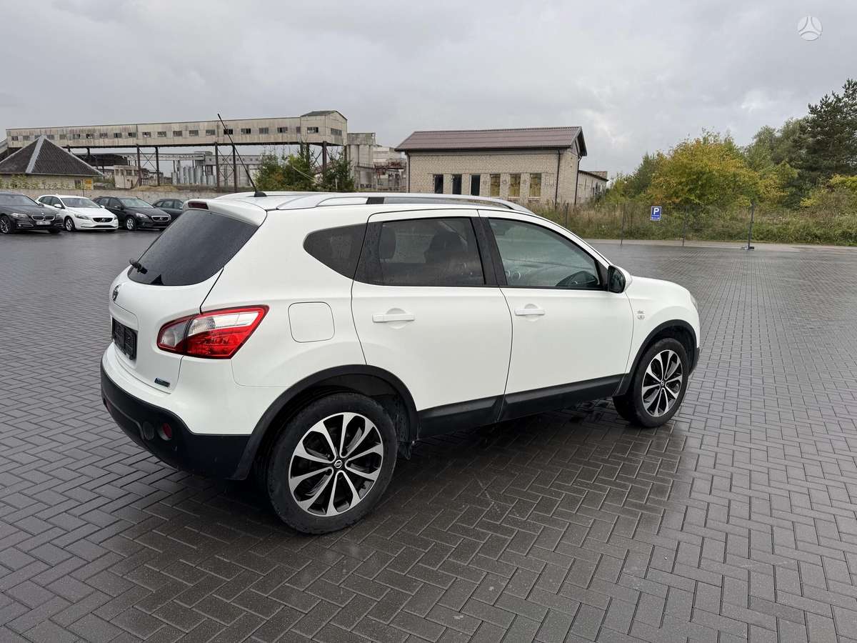 Nissan Qashqai 2010 — engine 1461 cm³, 110 HP (81kW)