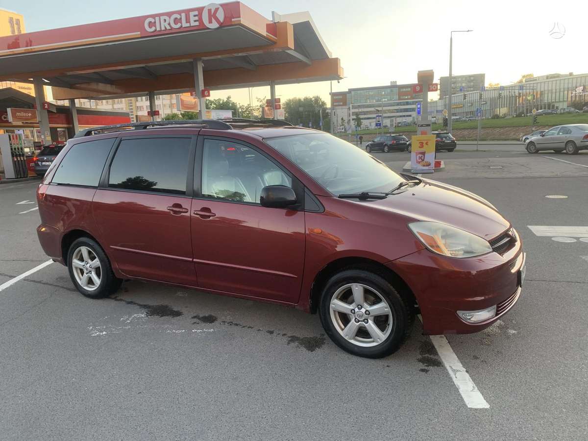 Toyota Sienna 2006 — interior