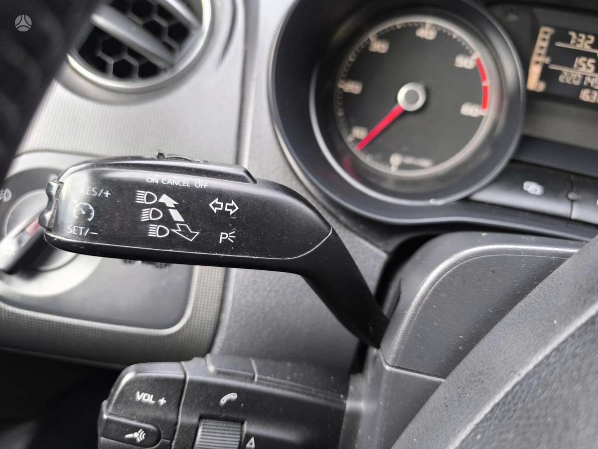 Seat Ibiza 2014 — photo 16