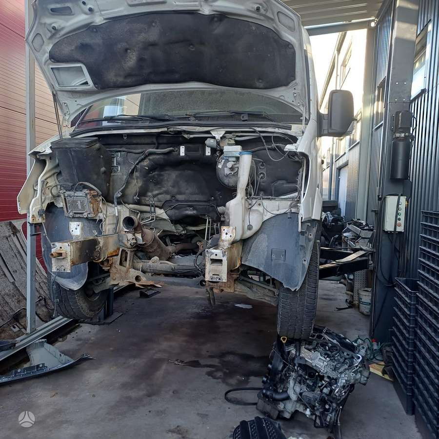 Mercedes-Benz Sprinter 2011 — engine 2200 cm³, 129 HP (95kW)
