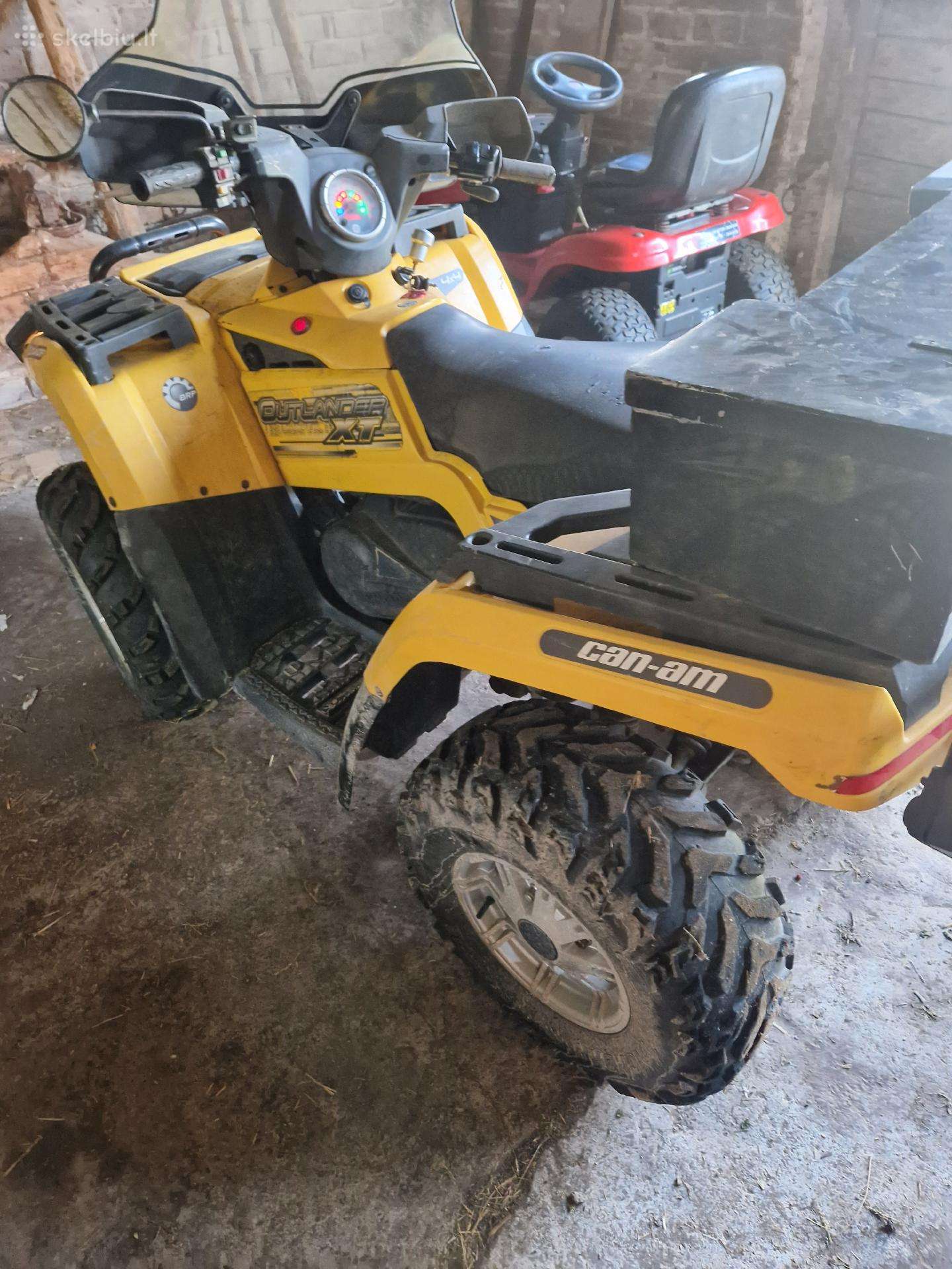 Can-Am Outlander 2006 — салон