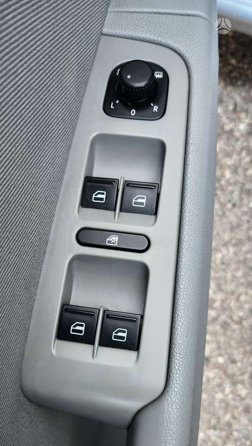 Skoda Superb 2011 — photo 15