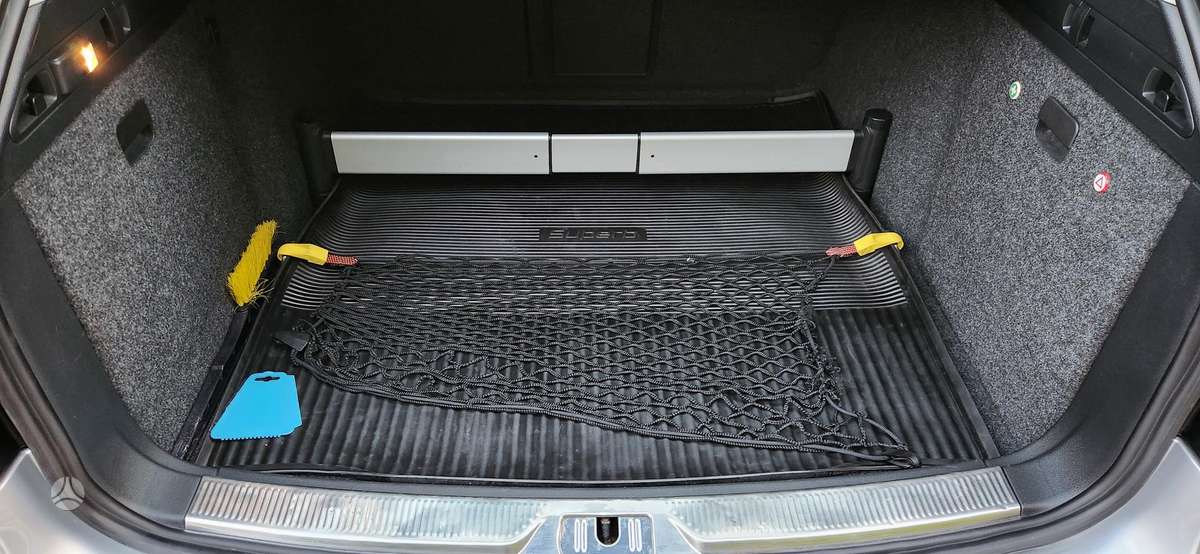 Skoda Superb 2011 — photo 18