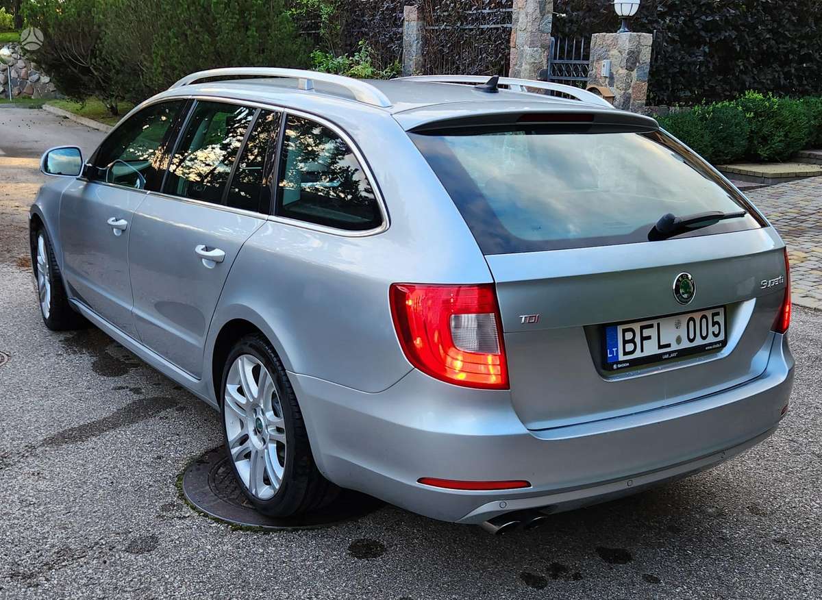 Skoda Superb 2011 — engine 1968 cm³, 170 HP (125kW)