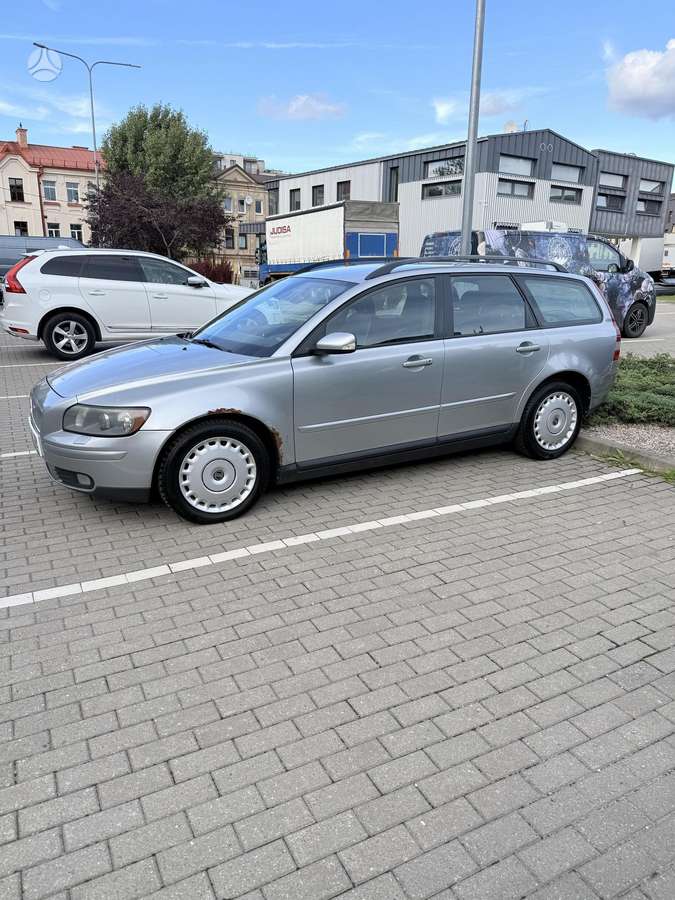 Volvo V50 2006 — вигляд ззаду