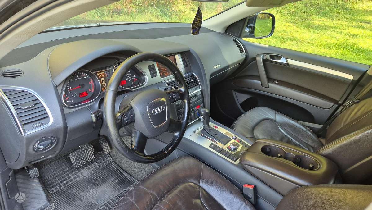 Audi Q7 2006 — photo 12