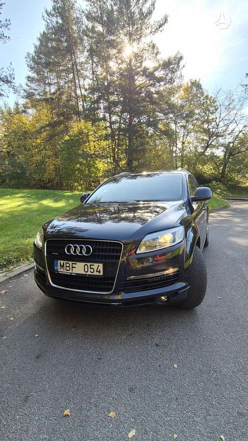 Audi Q7 2006 — rear view