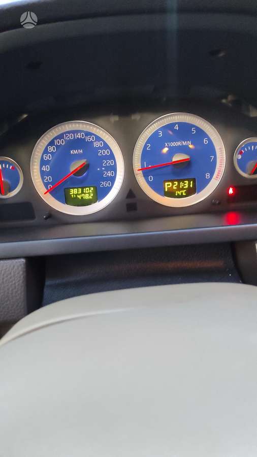 Volvo XC90 2008 — photo 6