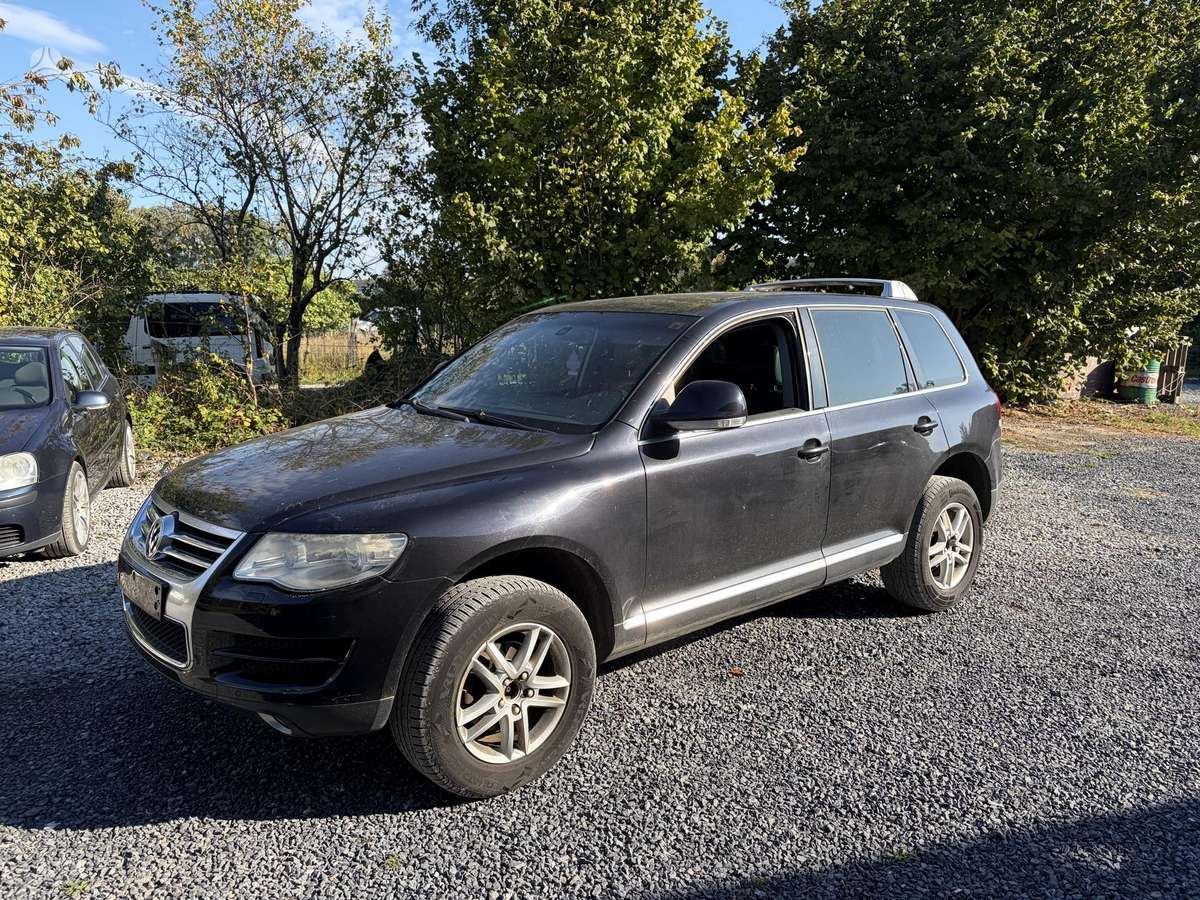 Volkswagen Touareg 2007 — rear view