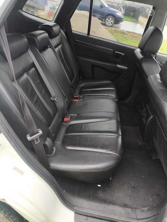 Hyundai Santa 2010 — photo 6