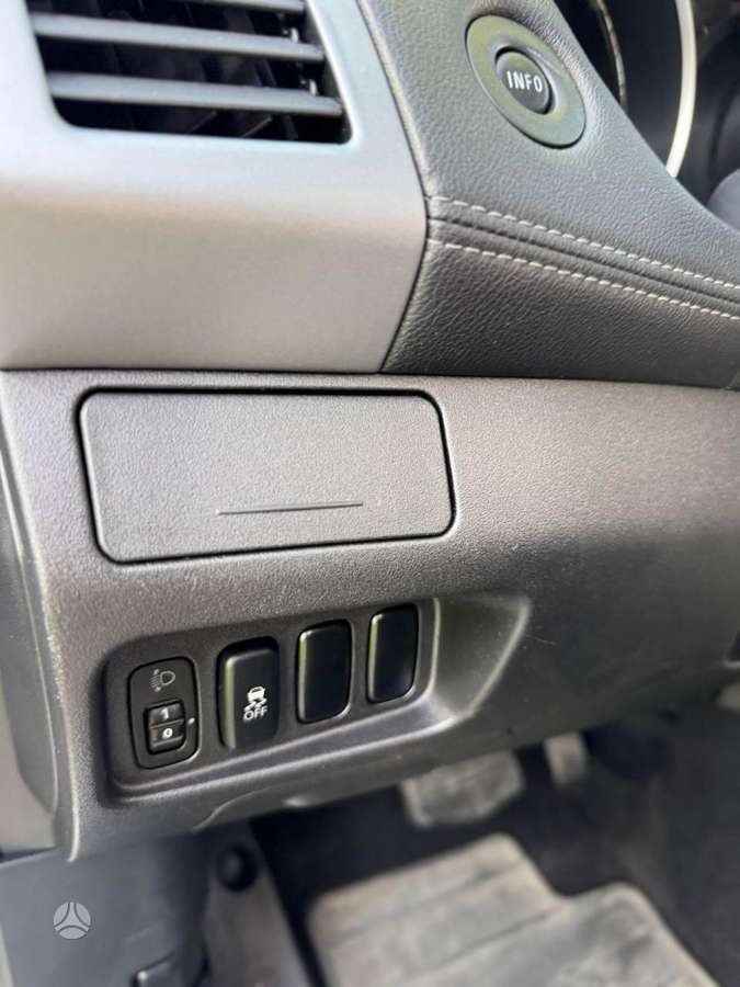 Mitsubishi Outlander 2011 — photo 18