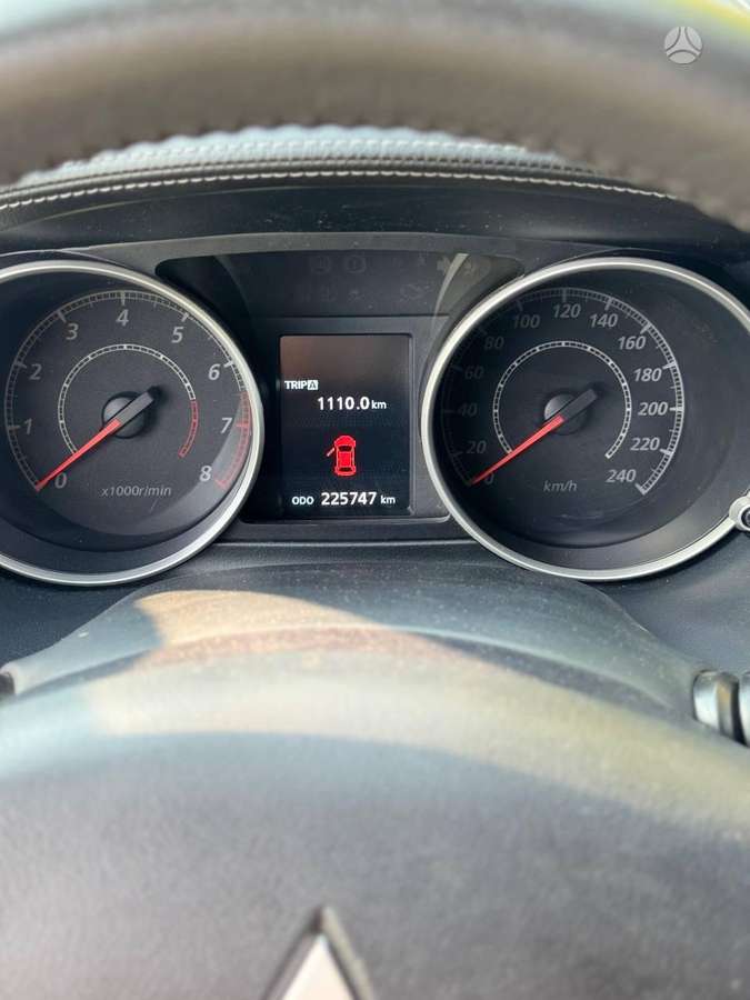 Mitsubishi Outlander 2011 — photo 22