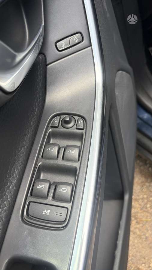 Volvo XC60 2012 — photo 12