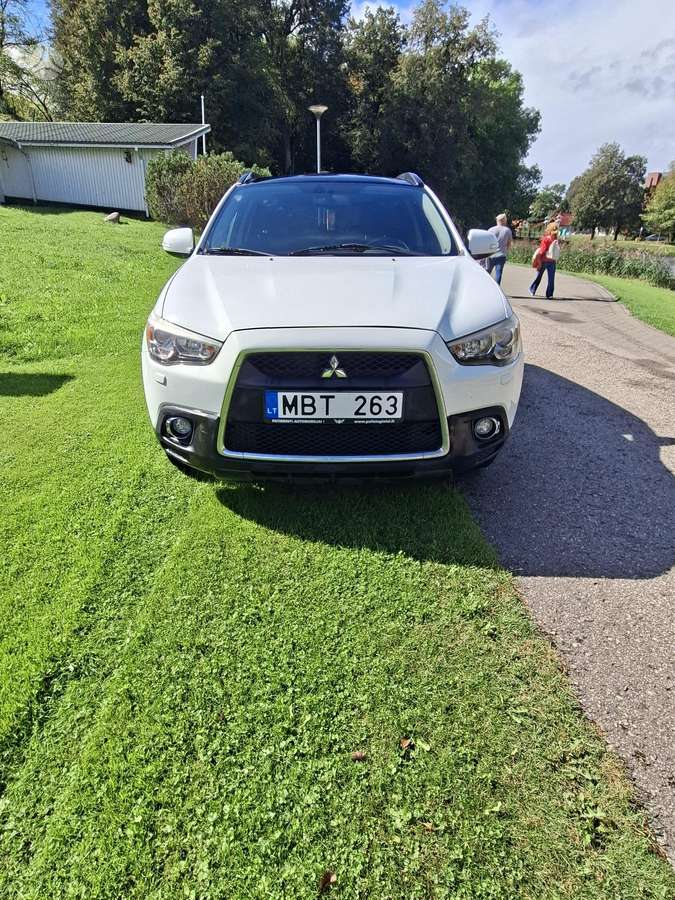 Mitsubishi ASX 2012 — engine 1590 cm³, 117 HP (86kW)