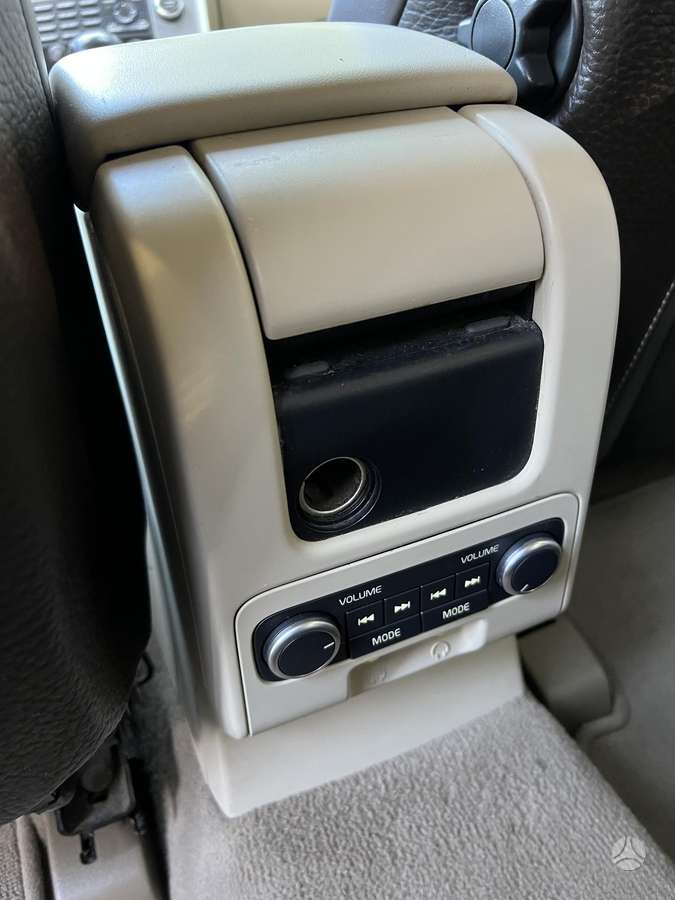 Volvo XC60 2009 — photo 17