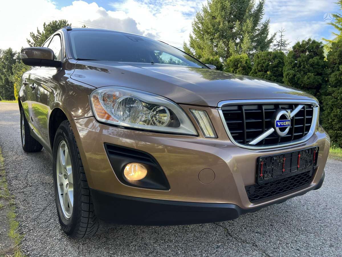 Volvo XC60 2009 — rear view
