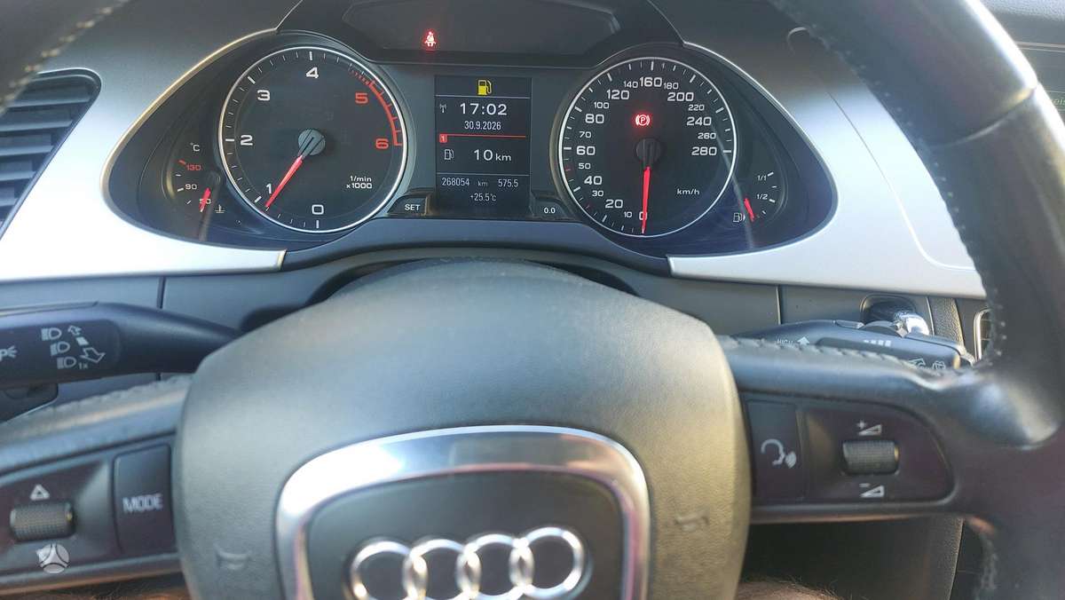 Audi A4 2009 — photo 12