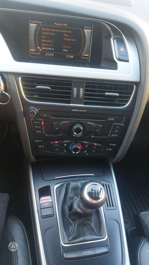Audi A4 2009 — photo 13