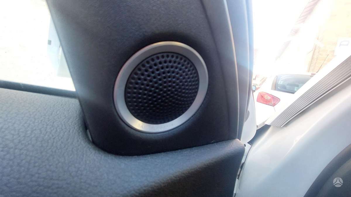 Audi A4 2009 — photo 14
