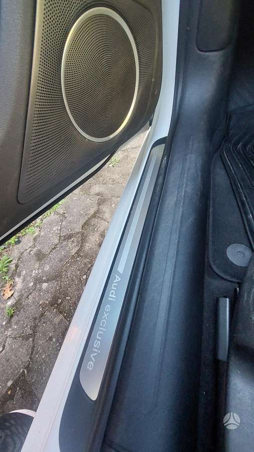 Audi A4 2009 — photo 15