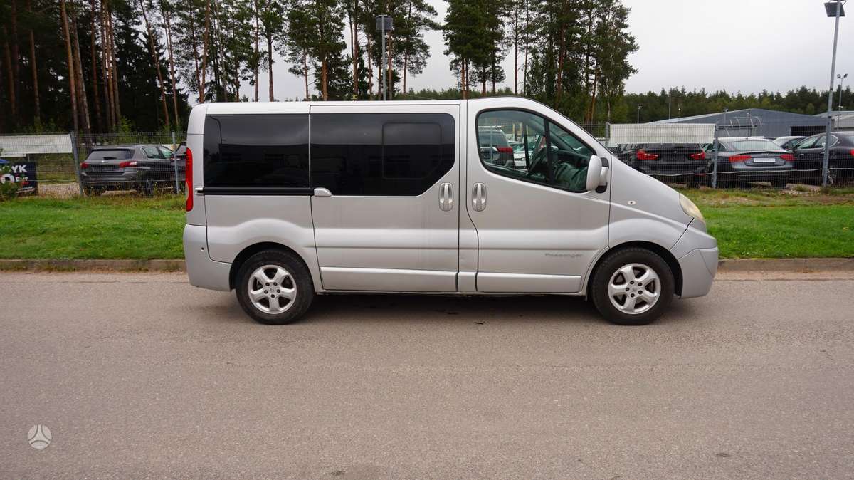 Renault Trafic 2007 — engine 2464 cm³, 145 HP (107kW)