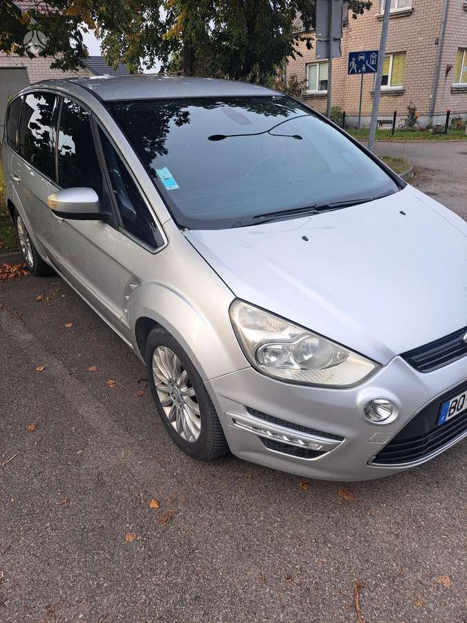 Ford S-MAX 2011 — interior