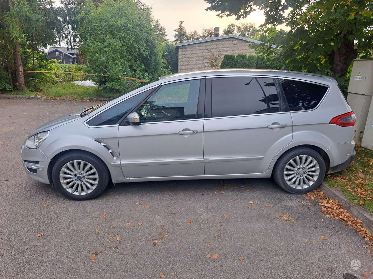 Ford S-MAX 2011 — photo 7