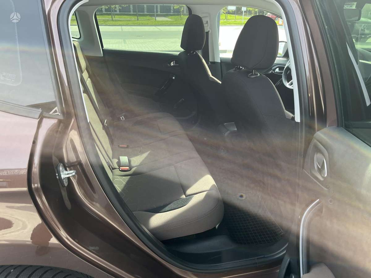Peugeot 2008 2014 — photo 14