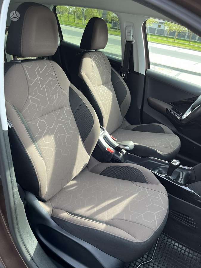 Peugeot 2008 2014 — photo 17