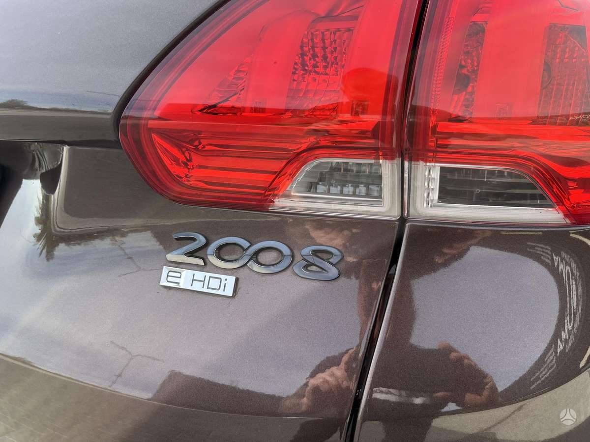 Peugeot 2008 2014 — photo 21