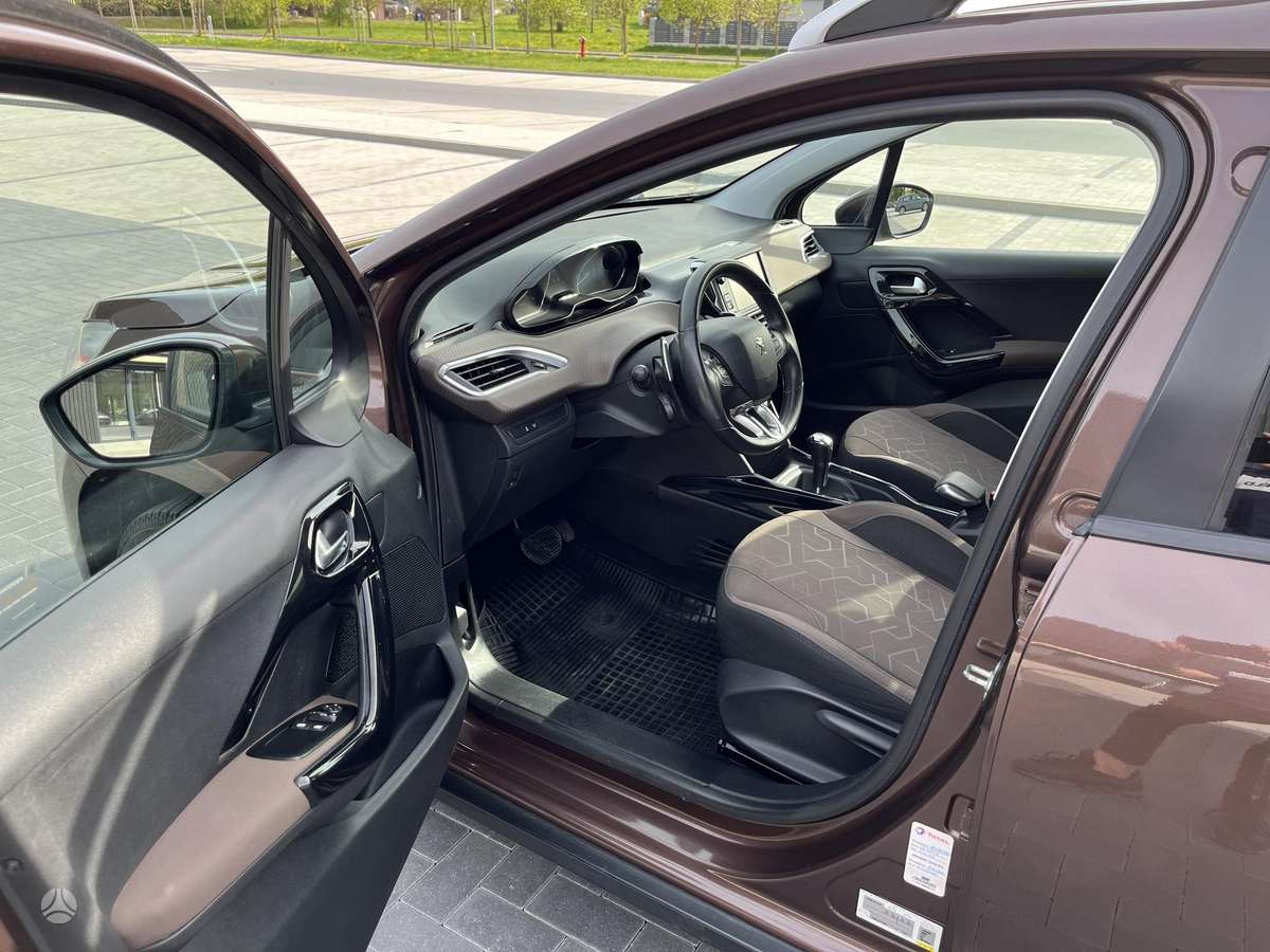 Peugeot 2008 2014 — photo 7
