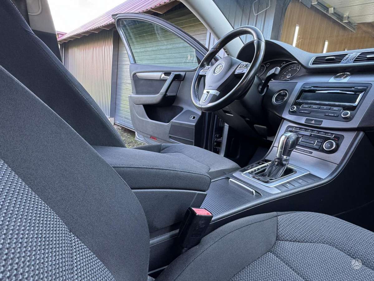 Volkswagen Passat 2012 — photo 12