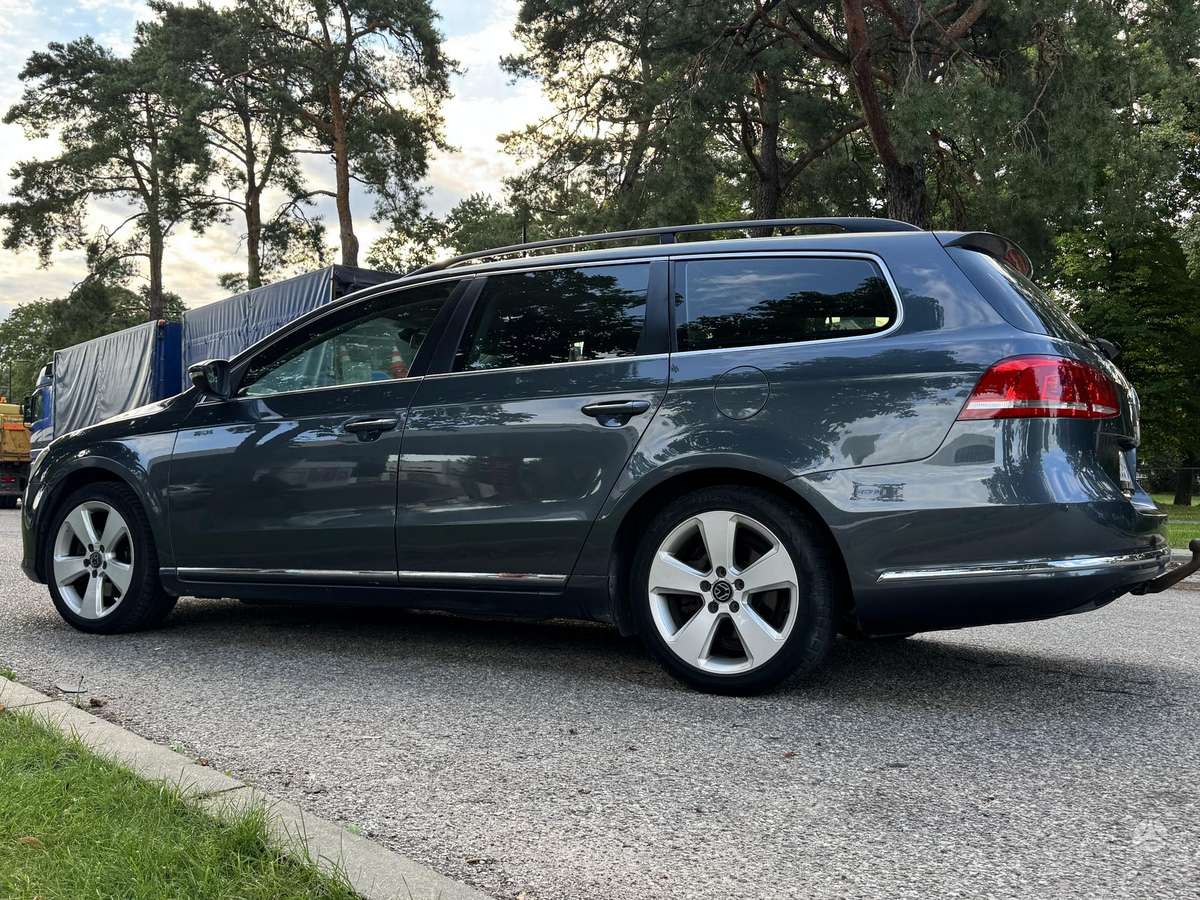 Volkswagen Passat 2012 — photo 31
