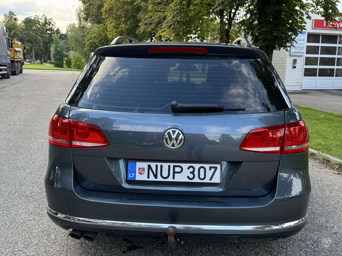 Volkswagen Passat 2012 — photo 9