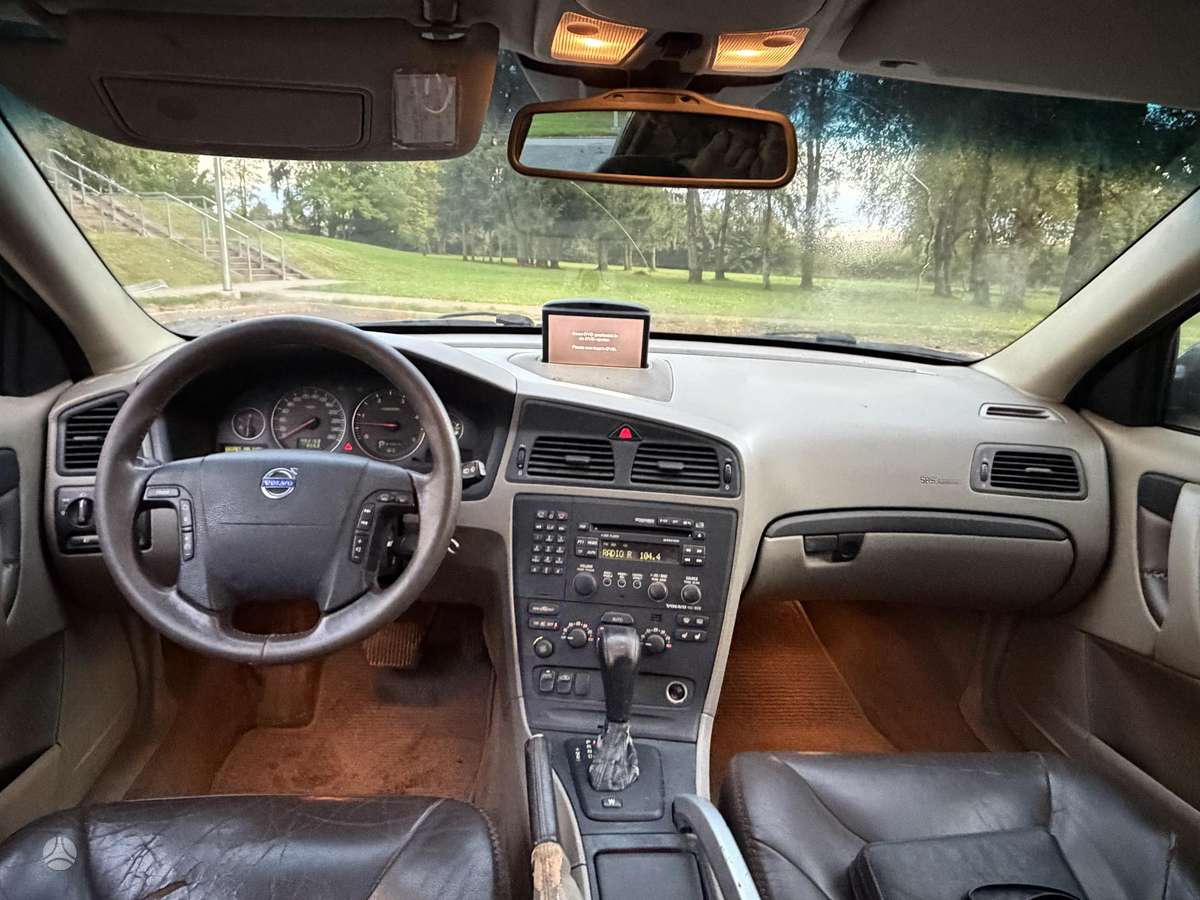 Volvo XC70 2004 — photo 11