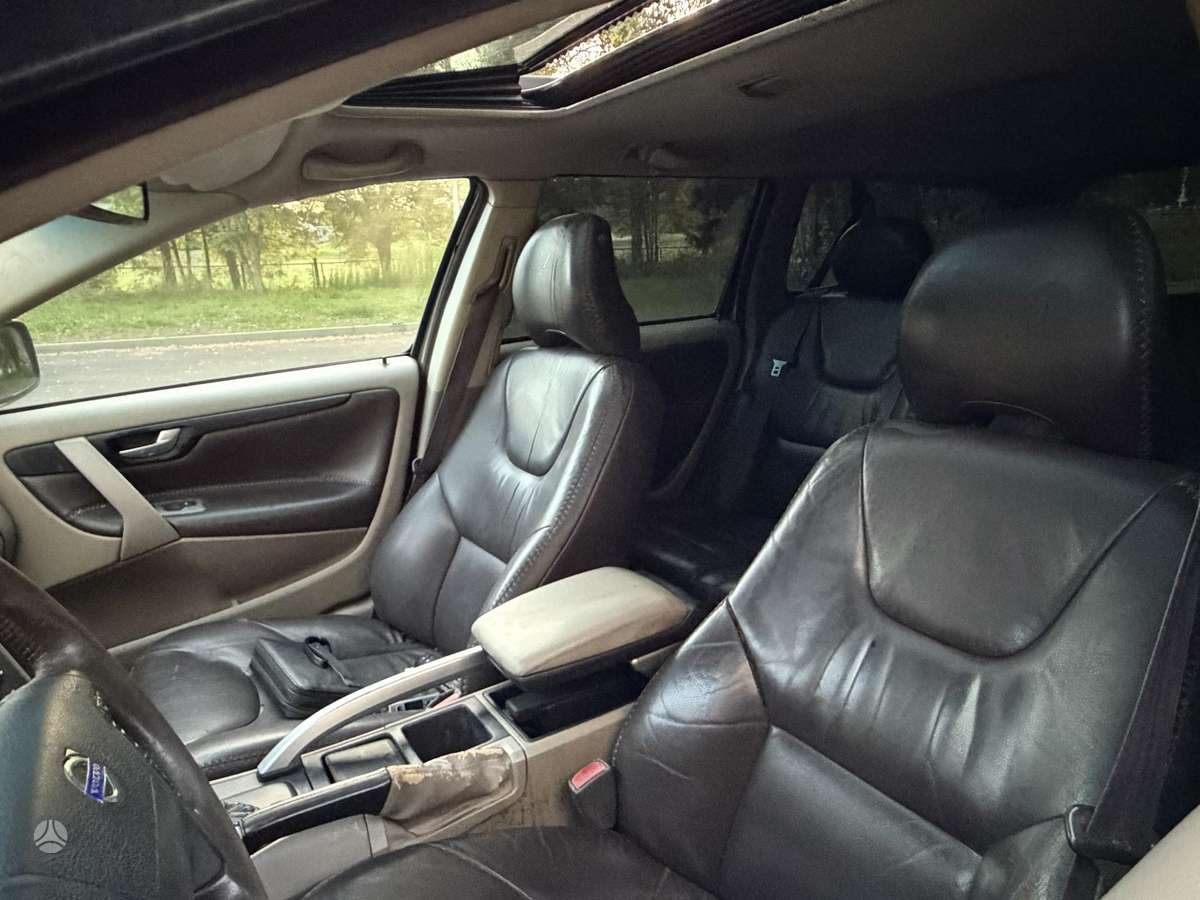 Volvo XC70 2004 — photo 12