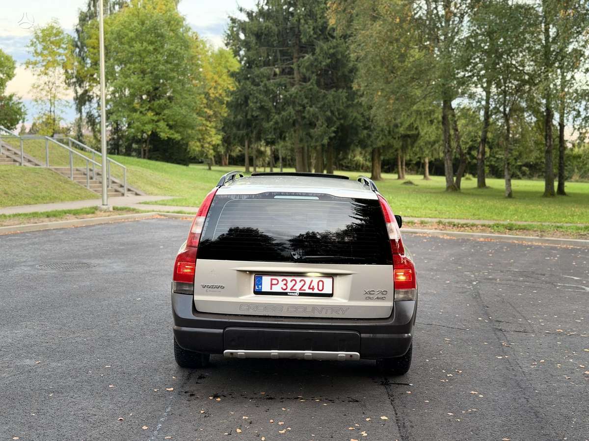 Volvo XC70 2004 — photo 6