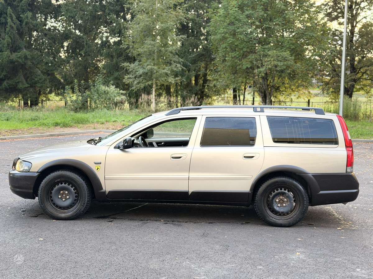 Volvo XC70 2004 — photo 8