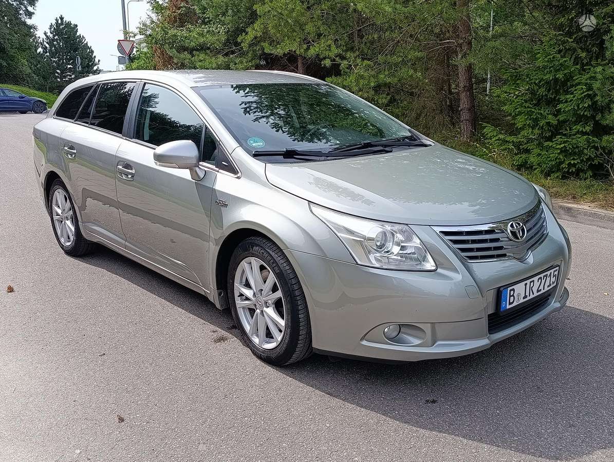 Toyota Avensis, 2011