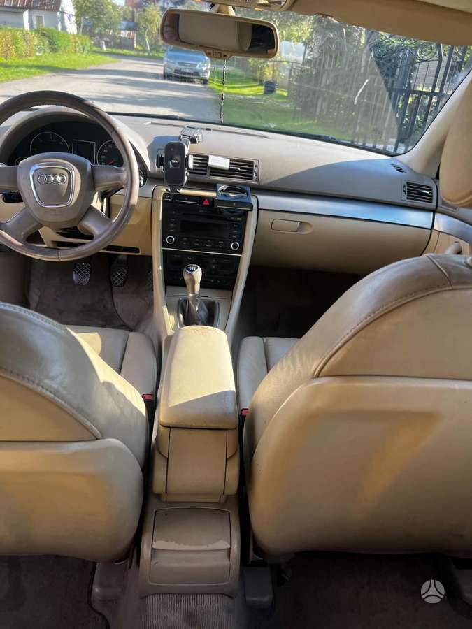 Audi A4 2008 — photo 5