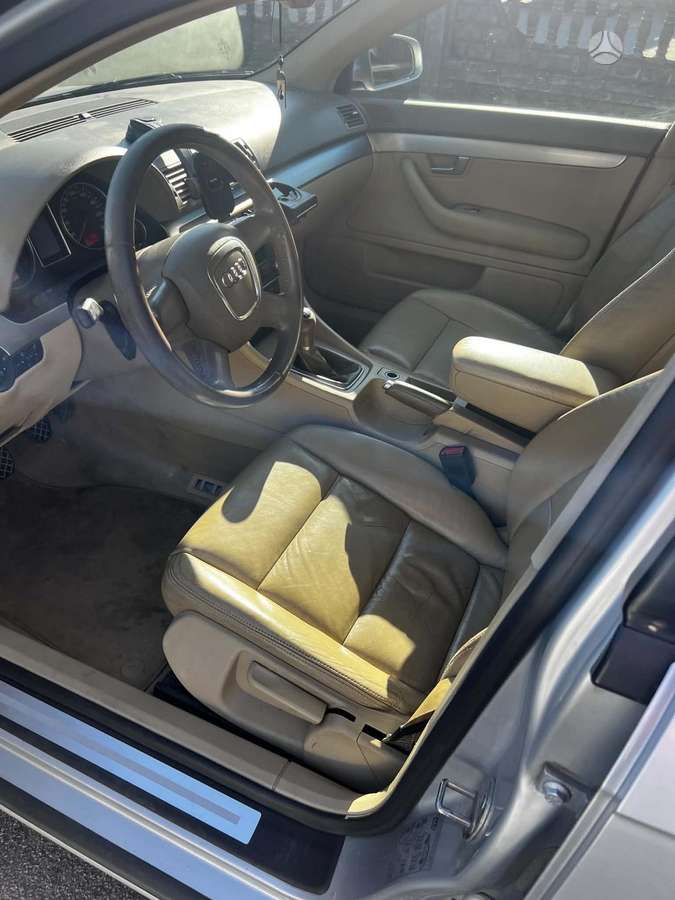 Audi A4 2008 — photo 6