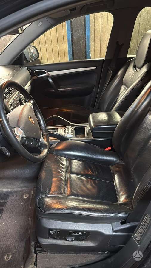Porsche Cayenne 2005 — вигляд ззаду