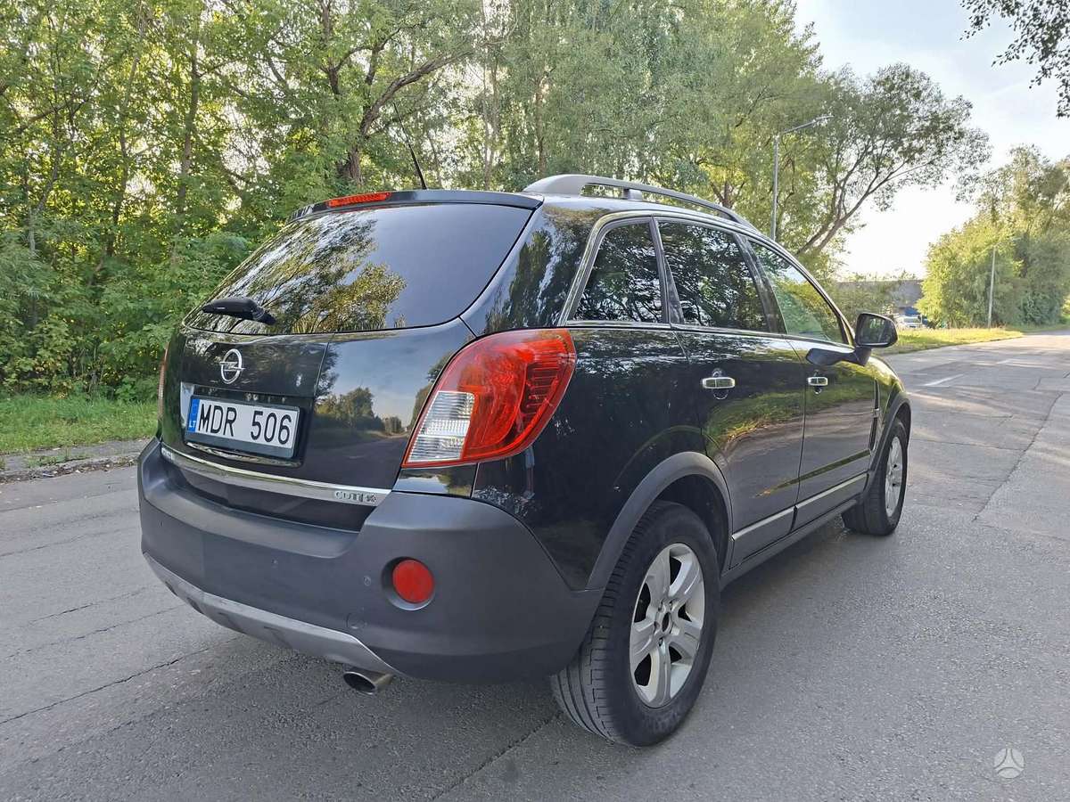 Opel Antara 2012 — interior